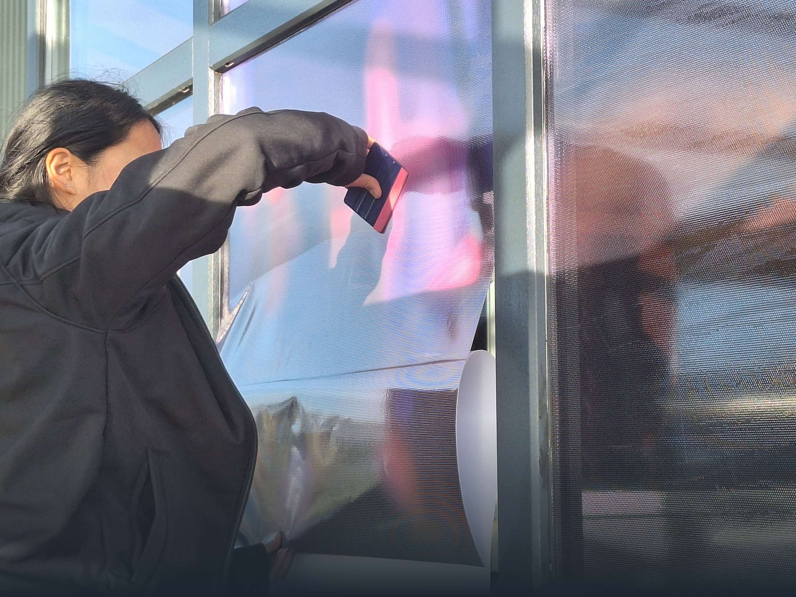 One way vision, raamfolie, raambelettering, gevelreclame, raambestickering, twente