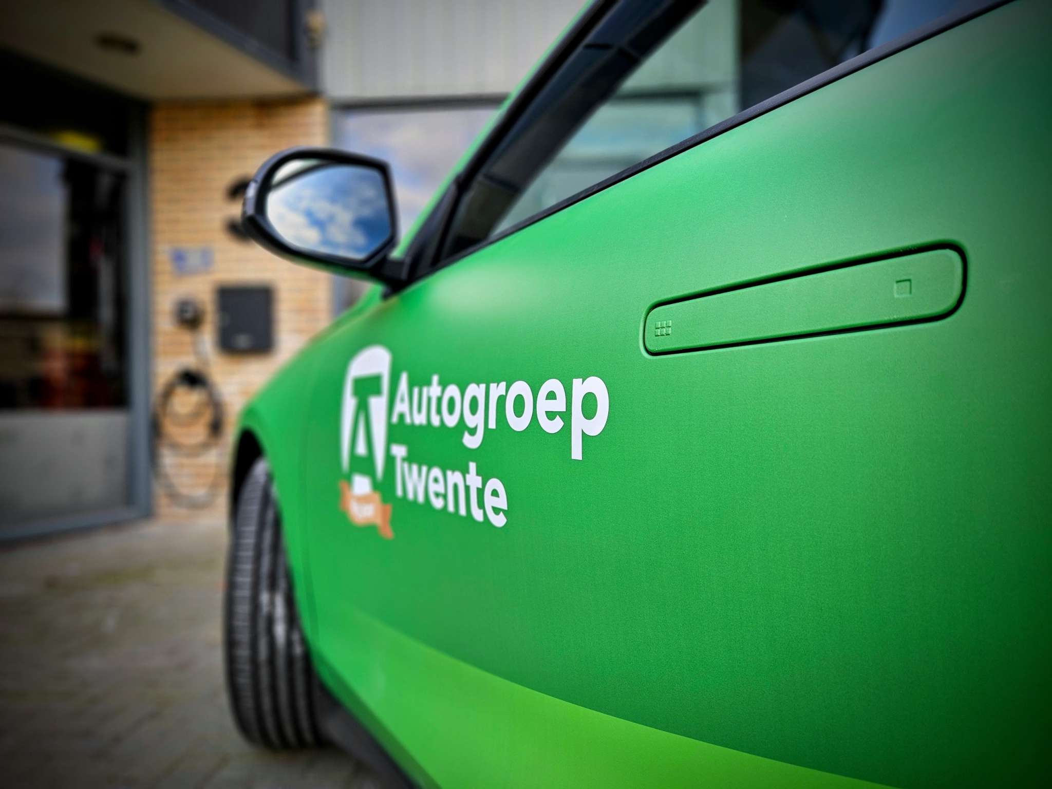 Autogroep, Twente, FC, Enschede, Hengelo, Wierden, Wrappen, Carwrap, Carwrappen, Carwrapping, Voertuigreclame, Voertuigblettering, Reclame, Sign
