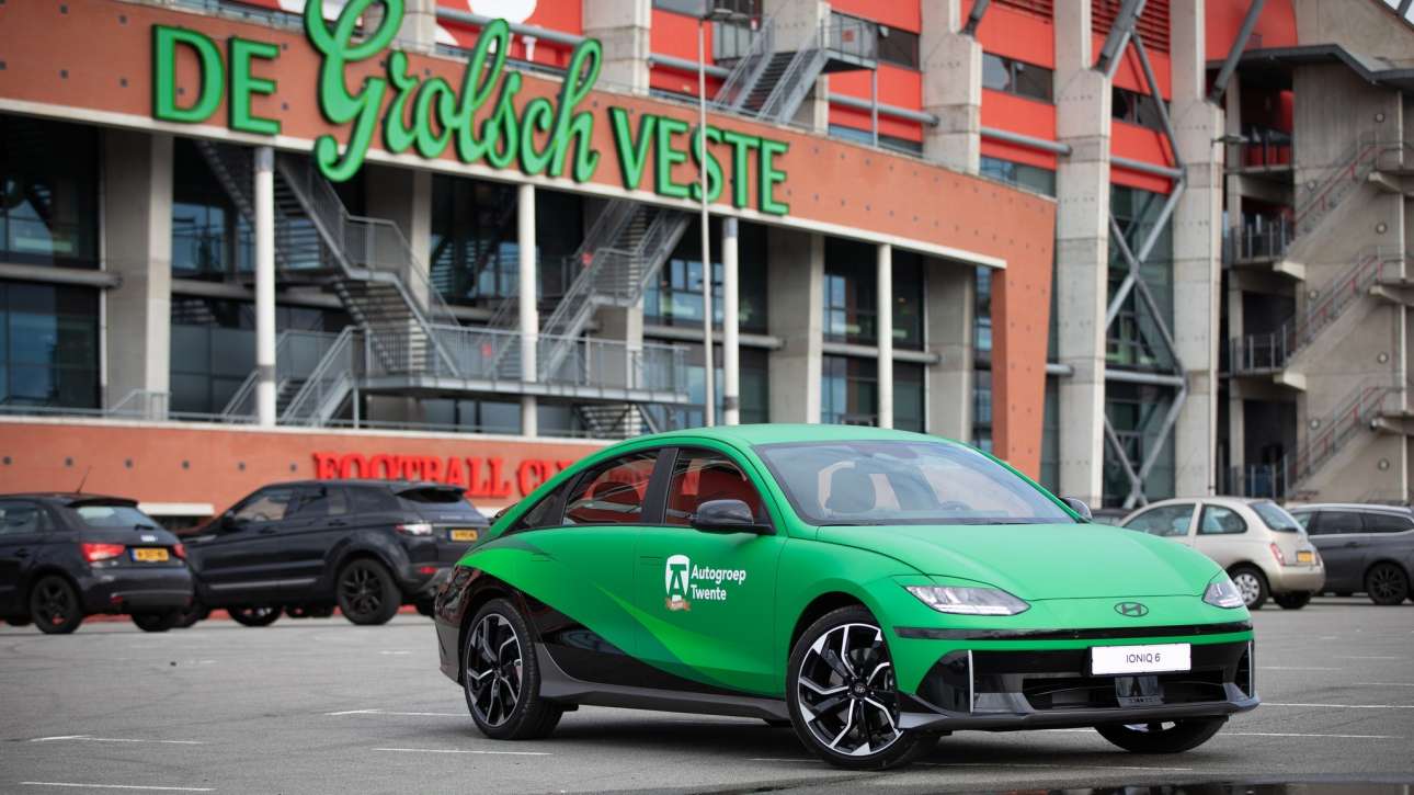 Autogroep, Twente, FC, Enschede, Hengelo, Wierden, Wrappen, Carwrap, Carwrappen, Carwrapping, Voertuigreclame, Voertuigblettering, Reclame, Sign