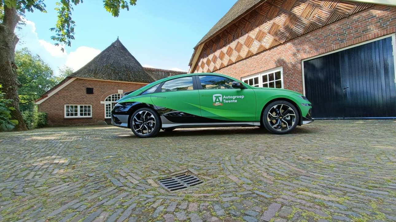 Autogroep, Twente, FC, Enschede, Hengelo, Wierden, Wrappen, Carwrap, Carwrappen, Carwrapping, Voertuigreclame, Voertuigblettering, Reclame, Sign