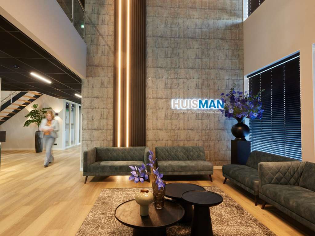 Indoor signing, reclame, behang, fotobehang, freesletters, 3d logo, vriezenveen, vroomshoop, twente, overijssel