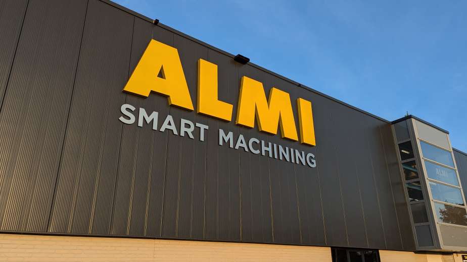 Almi, Gevelreclame, Doosletters, Reclame, Gevelteksten, Vriezenveen, Wierden, Overijssel, Sign, Signing