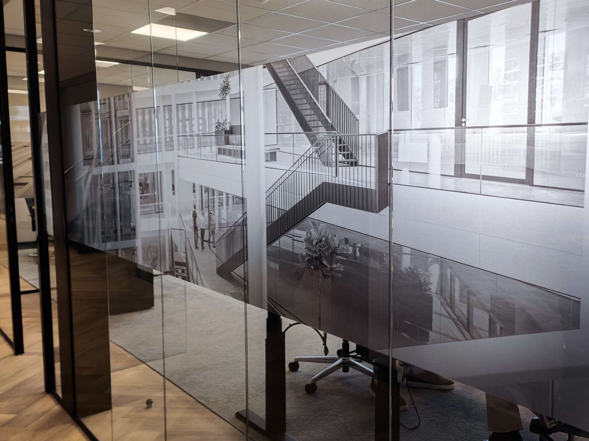 Raamfolie, etched glass, zandstraalfolie, one way vision, indoor, signing, reclame, AS Paint, Vriezenveen, Twente, Wierden, Almelo, Enschede