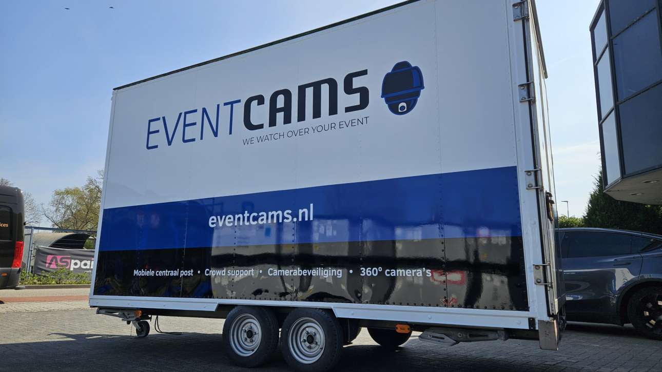 Signdustry, Indusigns, Nijverdal, Hellendoorn, Vriezenveen, Rijssen, Enter, Wierden, Spuiten, Natlakken, Beletteren, Reclame, Sign